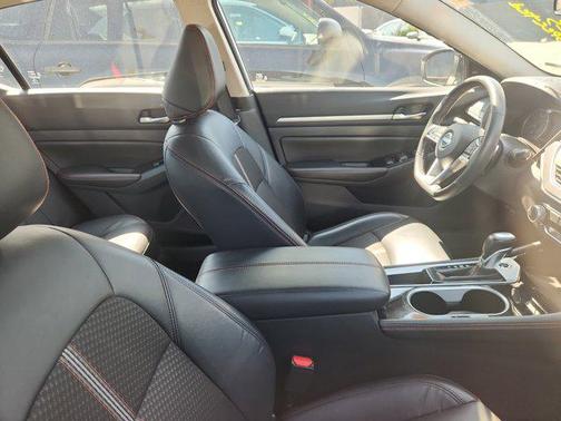 2024 Nissan Altima SR FWD