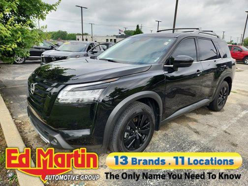 2022 Nissan Pathfinder SL 4WD