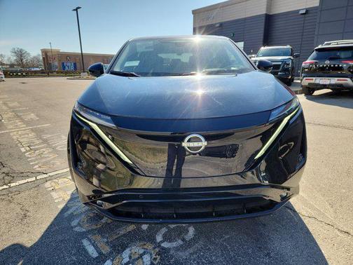 2025 Nissan ARIYA PLATINUM+