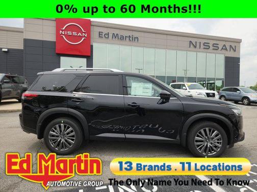2025 Nissan Pathfinder SL 4WD