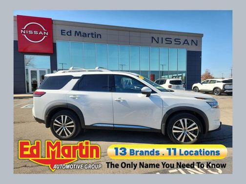 2025 Nissan Pathfinder Platinum FWD