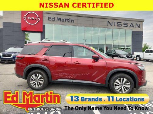 2023 Nissan Pathfinder SL 4WD