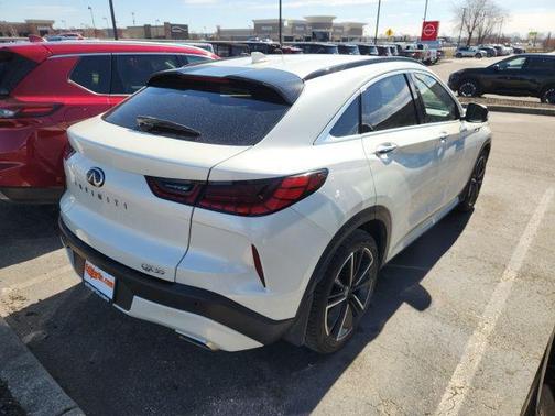 2022 INFINITI QX55 LUXE