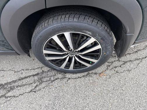 2024 Nissan Pathfinder Platinum 4WD