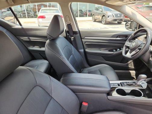 2022 Nissan Altima 2.5 SL