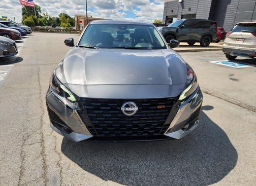 2025 Nissan Altima SR FWD