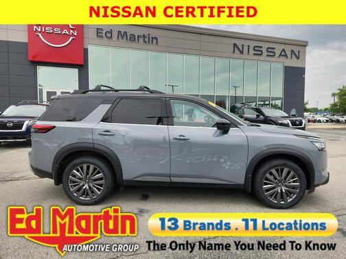 2023 Nissan Pathfinder SL 4WD