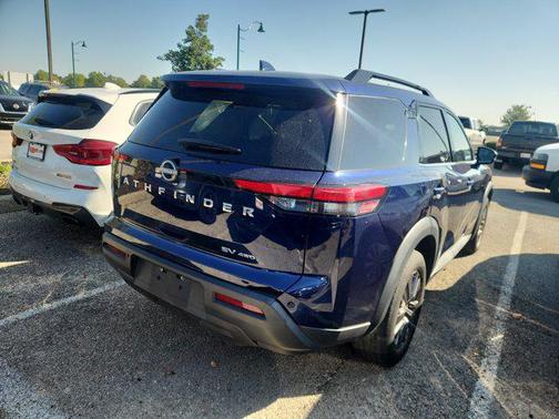 2022 Nissan Pathfinder SV 4WD