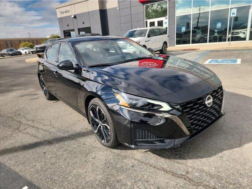 2025 Nissan Altima SR FWD
