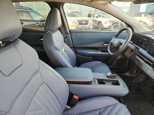 2025 Nissan ARIYA PLATINUM+