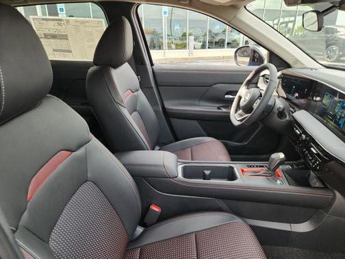 Deep Blue Pearl 2026 Nissan Kicks SR