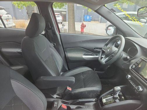 2019 Nissan Kicks SV