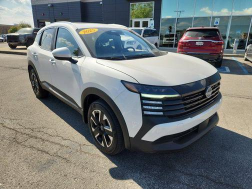 2025 Nissan Kicks SV