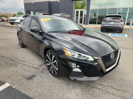 2022 Nissan Altima SR FWD