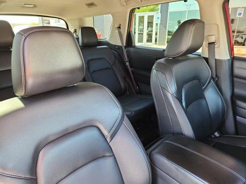 2023 Nissan Pathfinder SL 4WD
