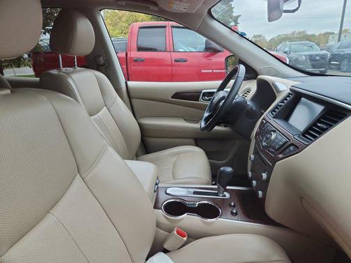 2020 Nissan Pathfinder Platinum 2WD