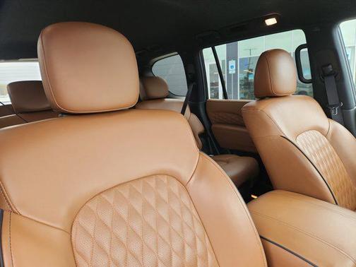 2024 INFINITI QX80 SENSORY AWD