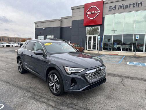 2024 Audi Q8 e-tron Premium Plus