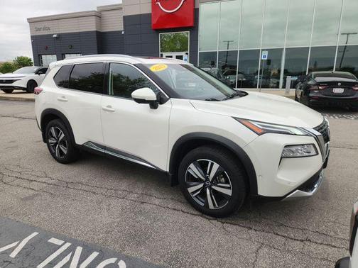 Pearl White Tricoat 2023 Nissan Rogue Platinum