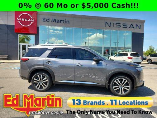 2025 Nissan Pathfinder Platinum 4WD