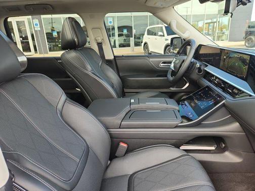 2025 INFINITI QX80 SENSORY AWD