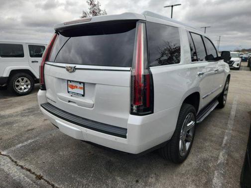 2016 Cadillac Escalade Luxury