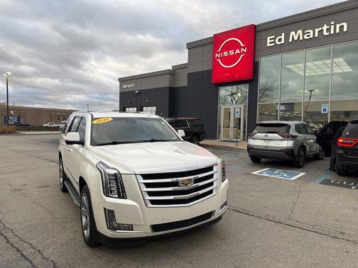 2016 Cadillac Escalade Luxury