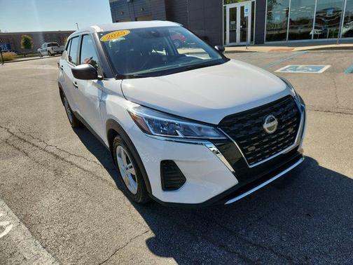 2025 Nissan Kicks S