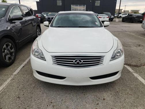 Moonlight White 2009 INFINITI G37x Base