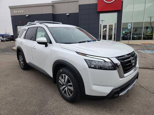 2025 Nissan Pathfinder SL 4WD