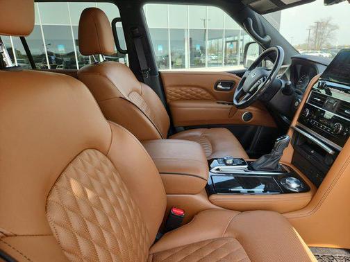 2024 INFINITI QX80 SENSORY AWD