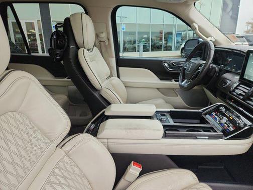 2021 Lincoln Navigator Black Label