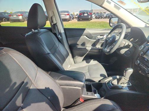 2020 Nissan Rogue SL