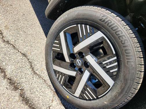 Gun Met 2026 Nissan Kicks SV