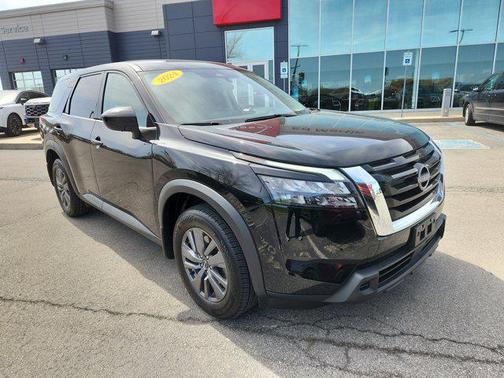 2024 Nissan Pathfinder S 4WD