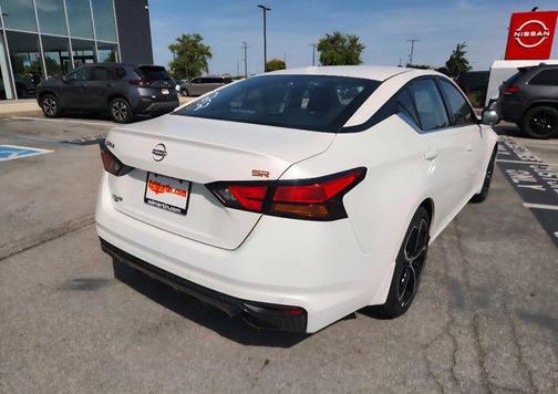 2025 Nissan Altima SR FWD