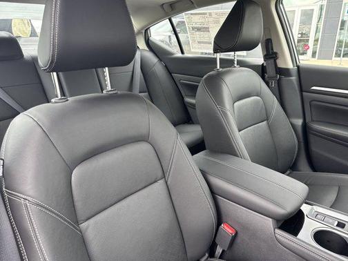 2025 Nissan Altima SL FWD