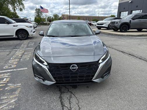 2025 Nissan Altima SL FWD