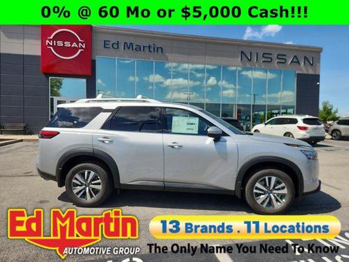 2025 Nissan Pathfinder SL 4WD