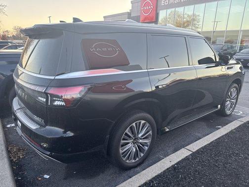 2025 INFINITI QX80 SENSORY AWD