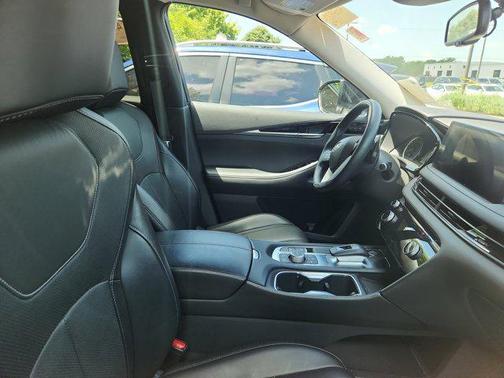 2022 INFINITI QX60 Pure