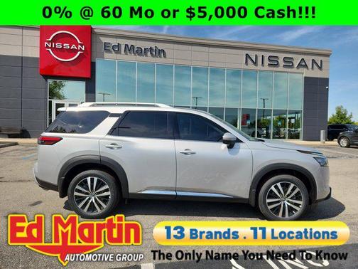 2025 Nissan Pathfinder Platinum 4WD