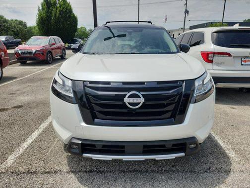 2024 Nissan Pathfinder Platinum 4WD