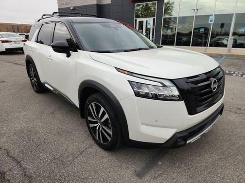 2024 Nissan Pathfinder Platinum 4WD