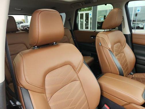 2024 Nissan Pathfinder Platinum 4WD