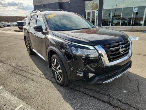 2024 Nissan Pathfinder Platinum FWD