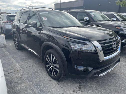 2024 Nissan Pathfinder Platinum FWD