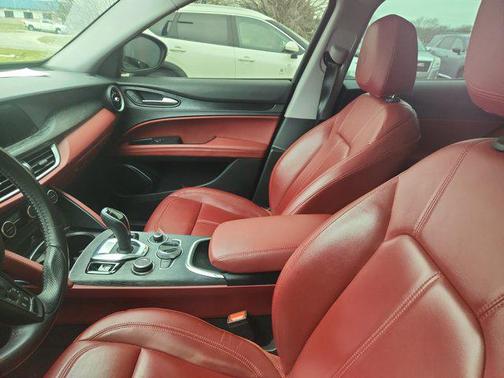 2020 Alfa Romeo Stelvio Sport