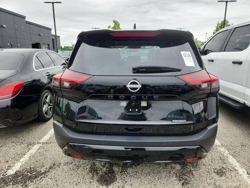 Super Black 2023 Nissan Rogue SV