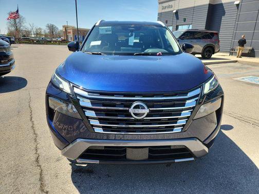 2025 Nissan Rogue SL